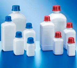 Бутыль Kautex узкогорлая 100 мл, HDPE, квадратная, Ø 32 мм, белый цвет, без крышки
